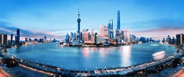 鋼筋價格現(xiàn)在6800元／噸，比3月底貴2800元／噸！沙子水泥人工都在漲，你還在等房降價？別賭今年的房價！買房無技巧，全