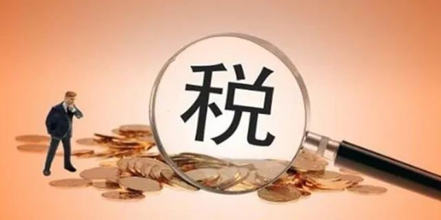 住宅70年，公寓40年，別墅50年，商業(yè)40年，到期后可以續(xù)期，不需申請(qǐng)，無(wú)前置條件，更不影響交易！