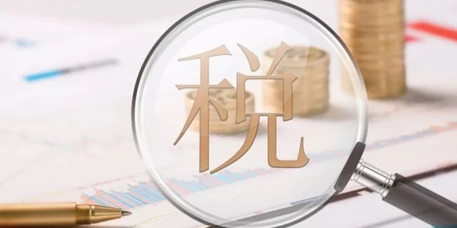 住宅70年，公寓40年，別墅50年，商業(yè)40年，到期后可以續(xù)期，不需申請(qǐng)，無(wú)前置條件，更不影響交易！