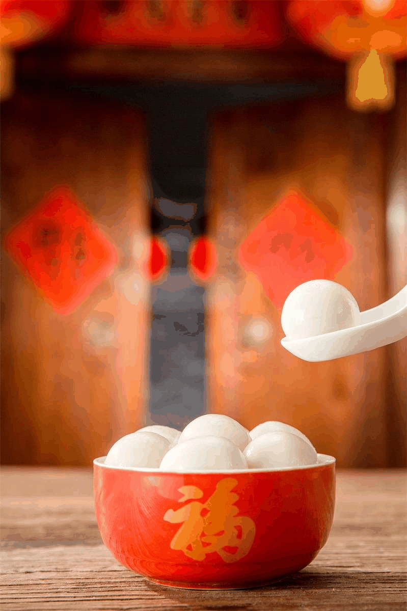 今日元宵節(jié)丨守萬(wàn)家燈火，候春暖花開(kāi)！