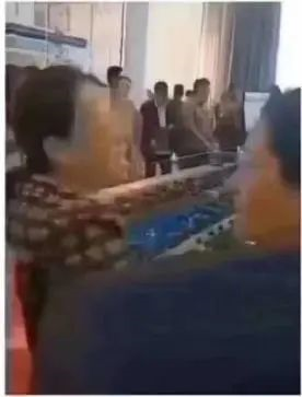 上頭條了，新房不收中介費(fèi)，說的嗓子疼都不聽，非要自己去售樓處，價(jià)格高10萬反而沒有優(yōu)惠！