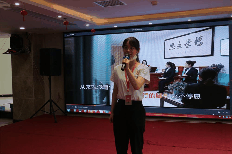 百年好房經(jīng)紀(jì)人三部曲：做人、做事、成交，每一曲都會(huì)讓客戶滿意！