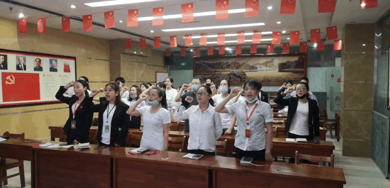 百年集團(tuán)人力資源部組織開(kāi)展新員工入職培訓(xùn)