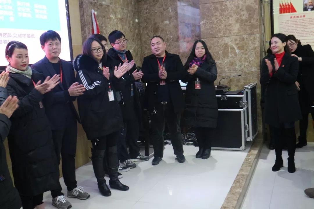 2019年，我們還在做房產(chǎn)中介，買房、賣房請放心找我們！